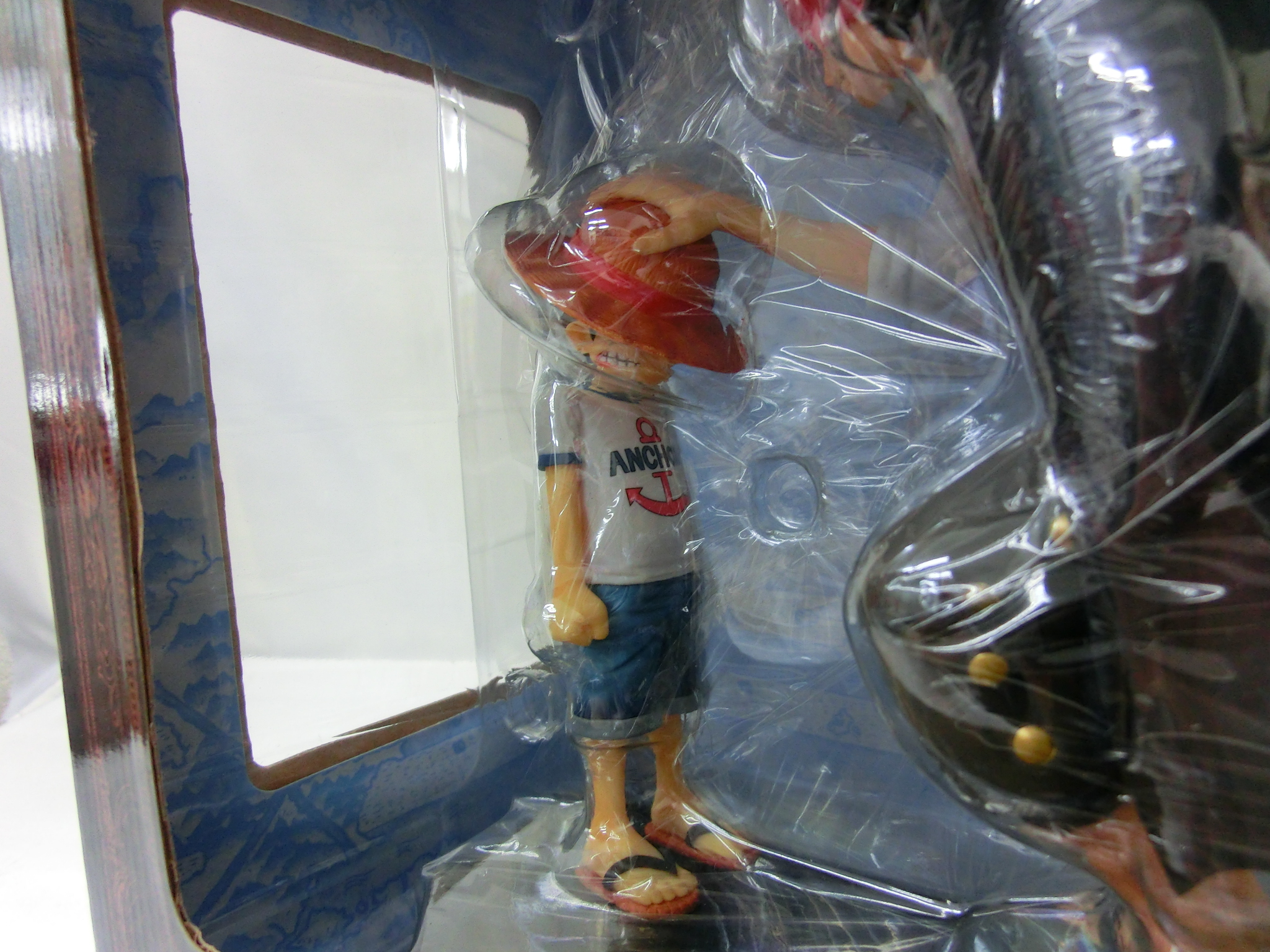 一番くじ ワンピース ルフィ シャンクスフィギュア入荷 広島市 Green Style からのお知らせ 広島のdvd フィギュア高価買取店 グリーンスタイル